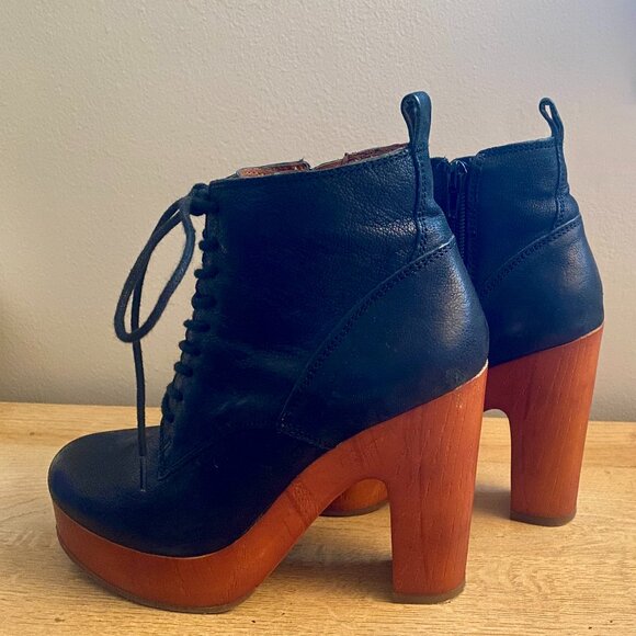 LUCKY BRAND LACE UP BOOT BLACK 6 - Picture 2 of 5